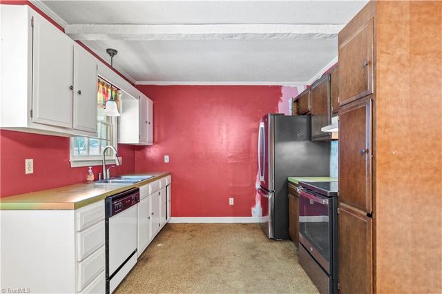 5220 Ashlyn Drive, Winston-salem, NC 27106
