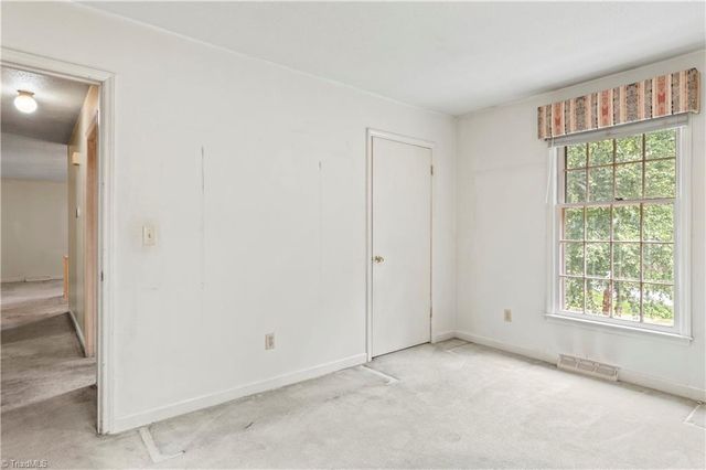 5220 Ashlyn Drive, Winston-salem, NC 27106