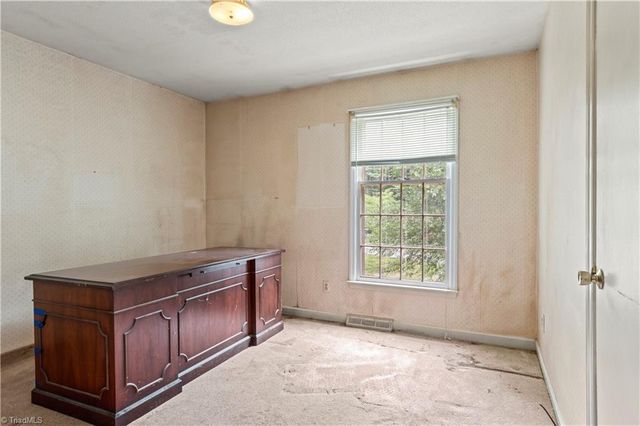 5220 Ashlyn Drive, Winston-salem, NC 27106