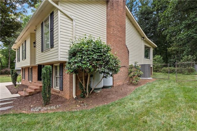 5220 Ashlyn Drive, Winston-salem, NC 27106