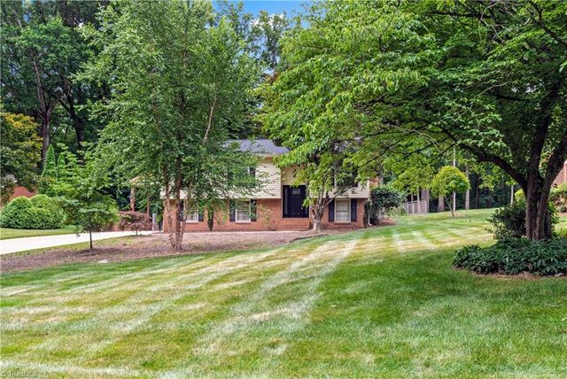 5220 Ashlyn Drive, Winston-salem, NC 27106