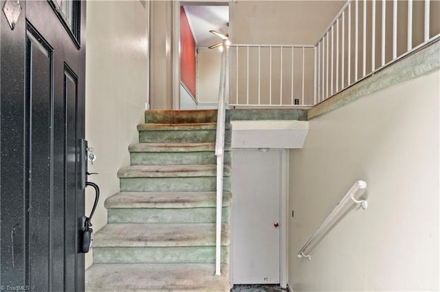 5220 Ashlyn Drive, Winston-salem, NC 27106