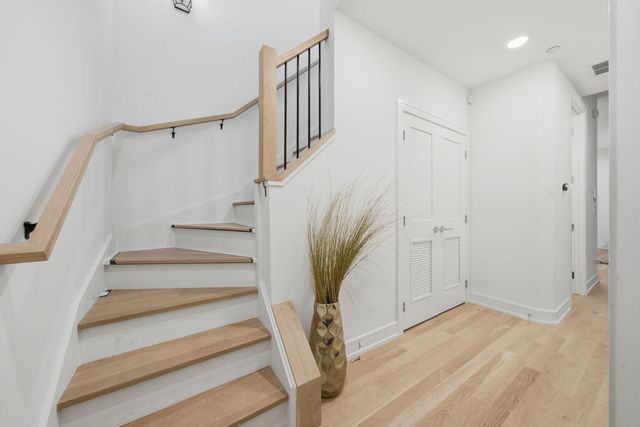 2481 N Milwaukee Avenue 202, Chicago, IL 60647