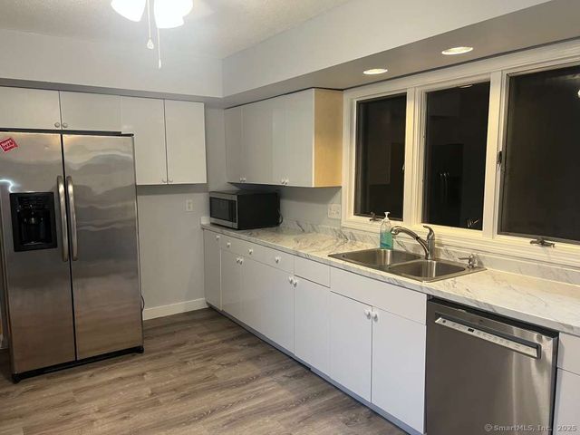 307 Tolland Street B, East Hartford, CT 06108