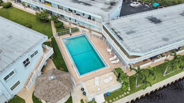 2700 NE 135th Street 12, North Miami, FL 33181