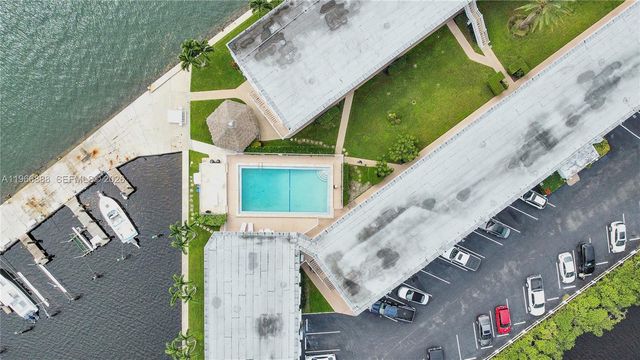 2700 NE 135th Street 12, North Miami, FL 33181