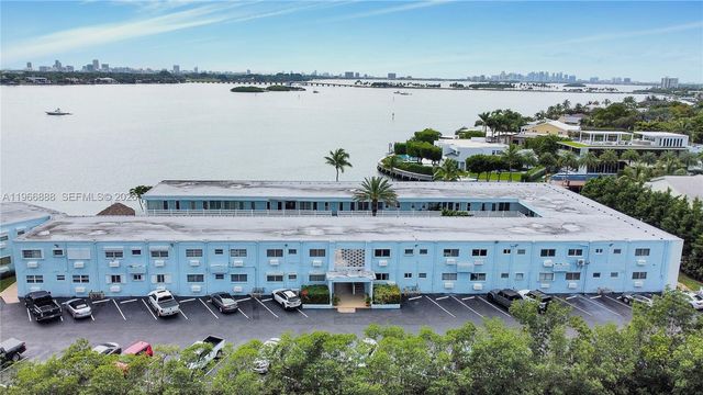 2700 NE 135th Street 12, North Miami, FL 33181