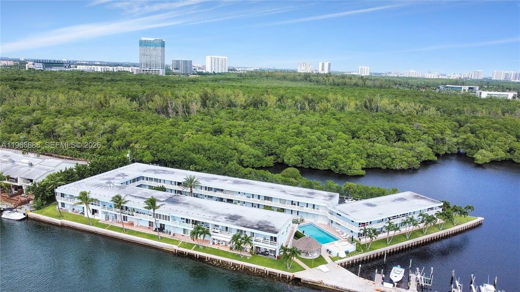 2700 NE 135th Street 12, North Miami, FL 33181