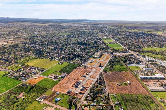 2741 Waterloo Circle, Chico, CA 95973