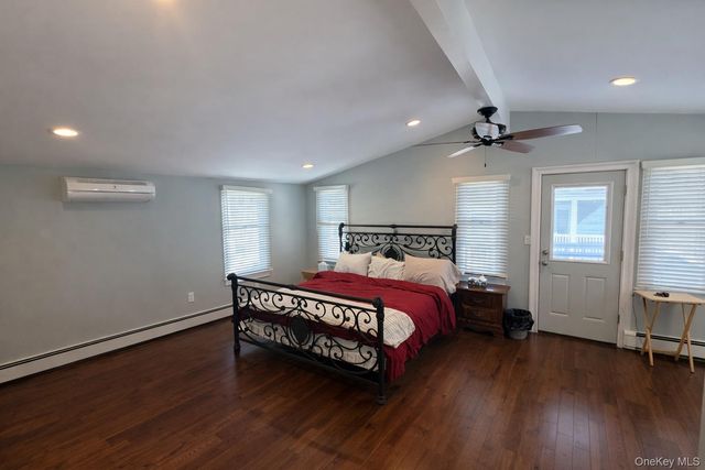 65 New Hampshire Street, Long Beach, NY 11561