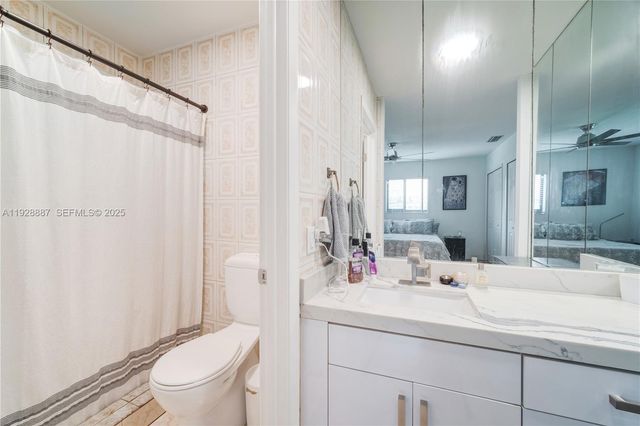 10350 SW 4th St 0, Sweetwater, FL 33174