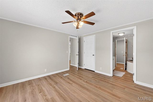30 Dove Court, Winfield, MO 63389