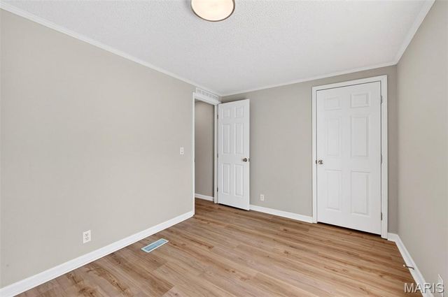 30 Dove Court, Winfield, MO 63389