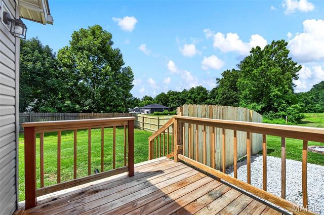 30 Dove Court, Winfield, MO 63389