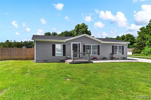 30 Dove Court, Winfield, MO 63389