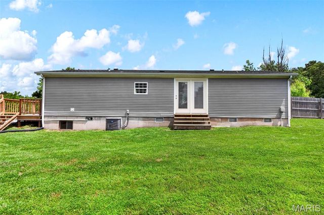 30 Dove Court, Winfield, MO 63389