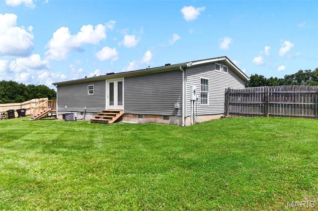 30 Dove Court, Winfield, MO 63389