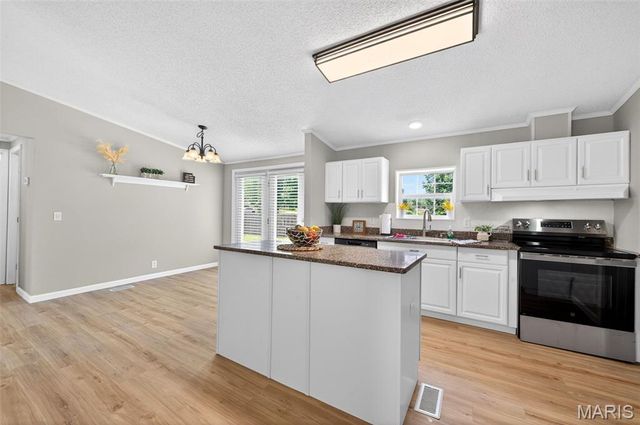 30 Dove Court, Winfield, MO 63389