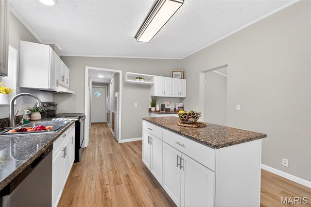 30 Dove Court, Winfield, MO 63389