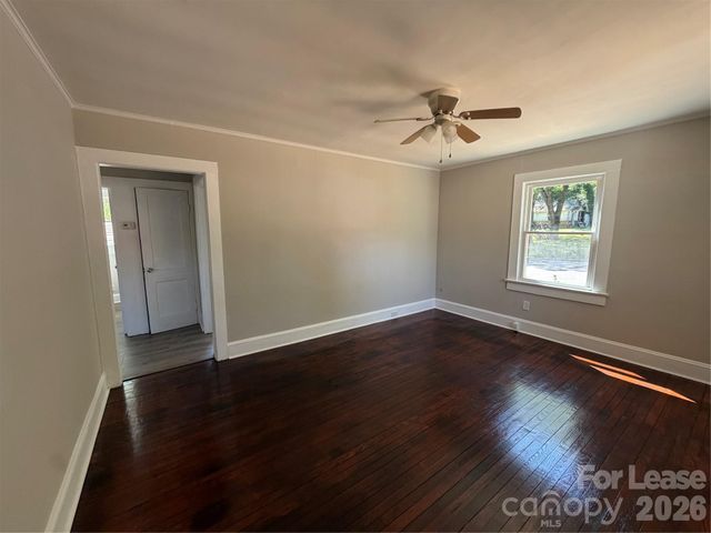 704 N Miller Avenue, Statesville, NC 28677