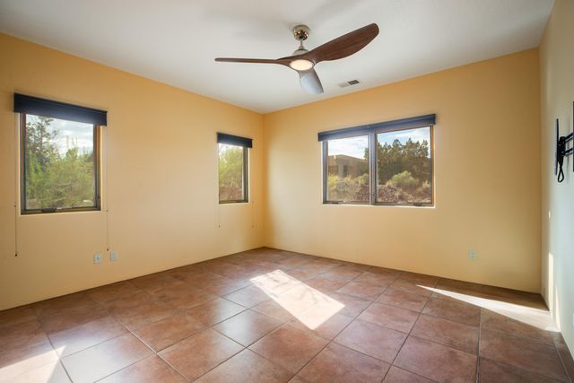 32 Petroglyph Trail, Placitas, NM 87043