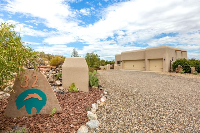 32 Petroglyph Trail, Placitas, NM 87043