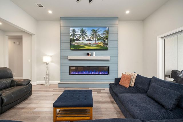 6203 Silver Lake Lane, Manvel, TX 77578