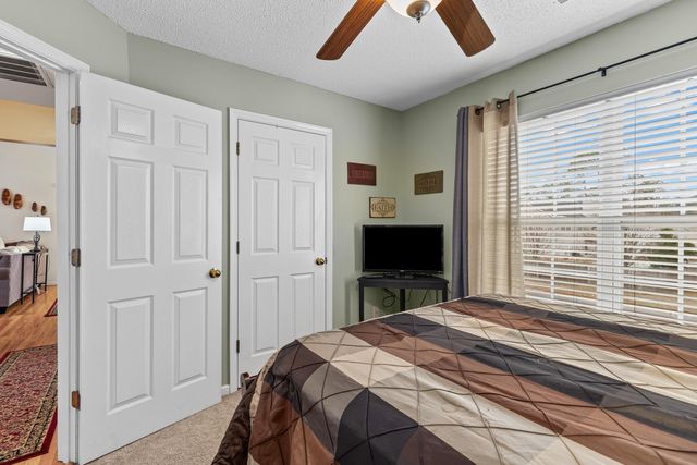 1037 Cobblestone Boulevard, Summerville, SC 29486