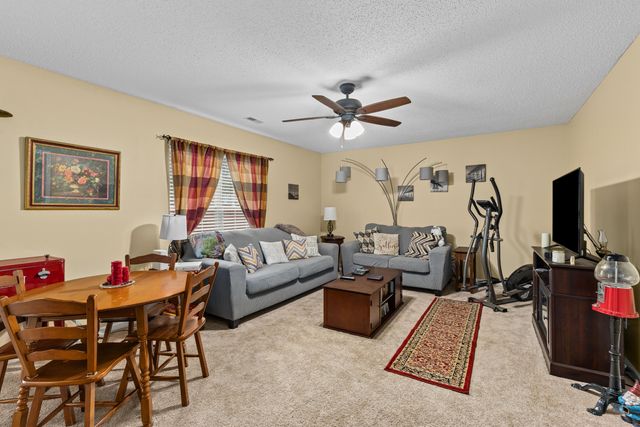 1037 Cobblestone Boulevard, Summerville, SC 29486