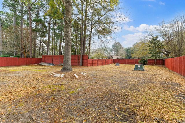 1037 Cobblestone Boulevard, Summerville, SC 29486