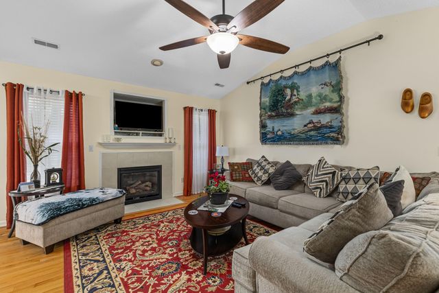 1037 Cobblestone Boulevard, Summerville, SC 29486