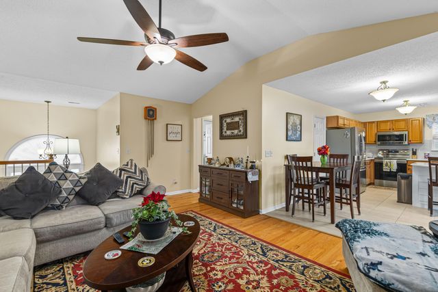 1037 Cobblestone Boulevard, Summerville, SC 29486