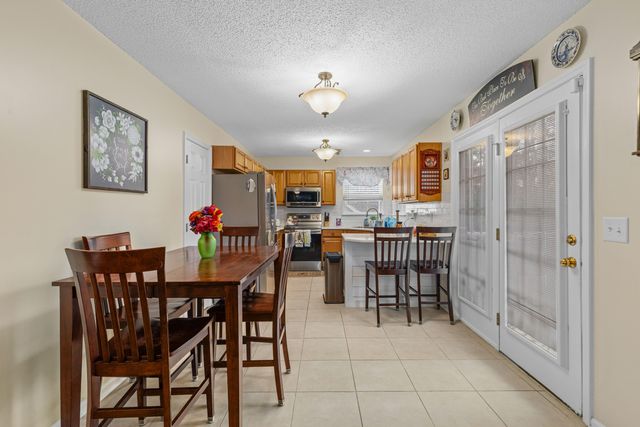 1037 Cobblestone Boulevard, Summerville, SC 29486