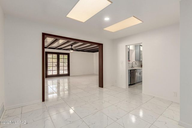 2550 N Van Buren Avenue, Tucson, AZ 85712