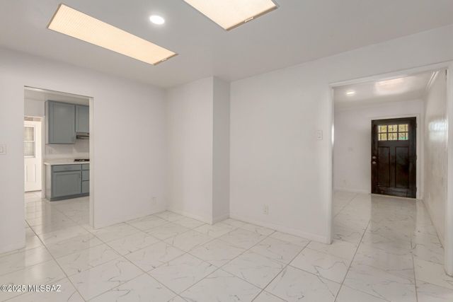 2550 N Van Buren Avenue, Tucson, AZ 85712