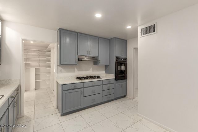 2550 N Van Buren Avenue, Tucson, AZ 85712