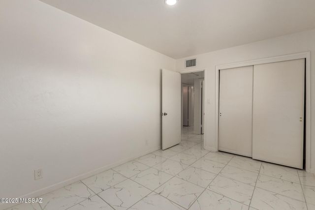 2550 N Van Buren Avenue, Tucson, AZ 85712