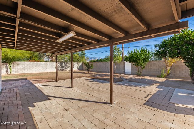 2550 N Van Buren Avenue, Tucson, AZ 85712