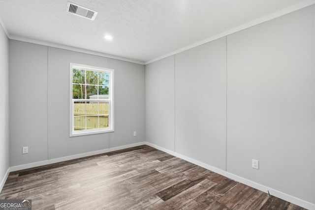 94 Thrasher Lane E, Jesup, GA 31545