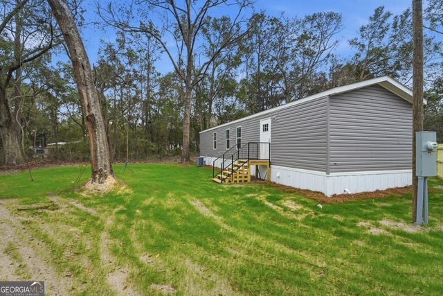 94 Thrasher Lane E, Jesup, GA 31545