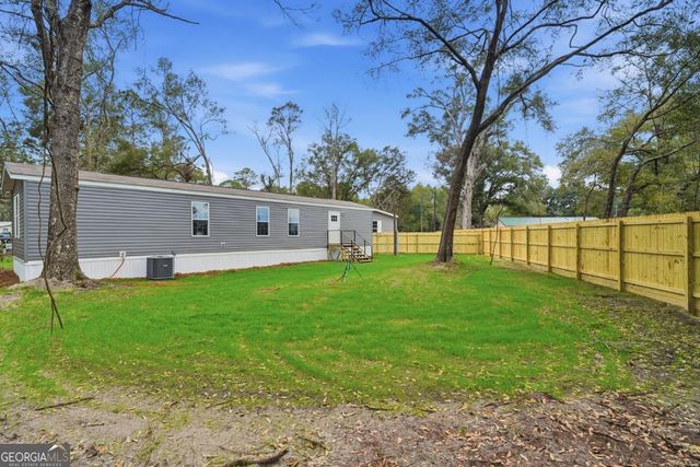 94 Thrasher Lane E, Jesup, GA 31545