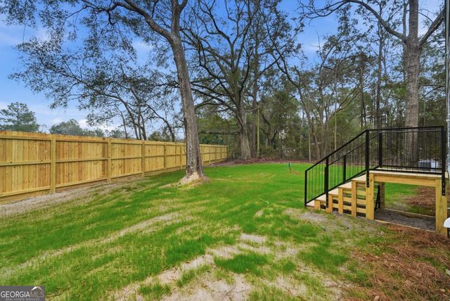 94 Thrasher Lane E, Jesup, GA 31545