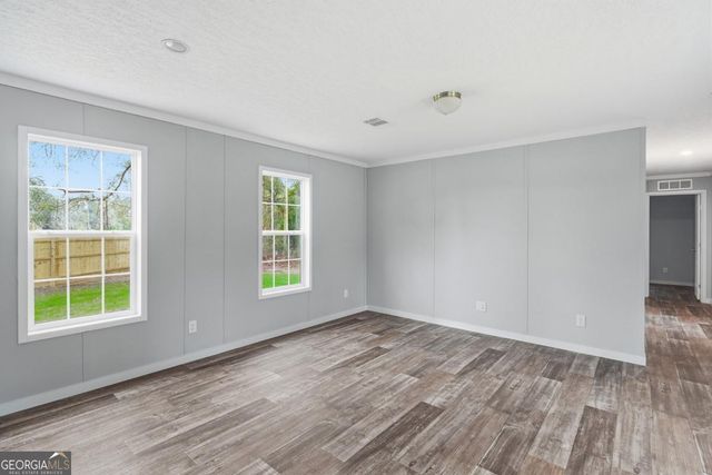 94 Thrasher Lane E, Jesup, GA 31545