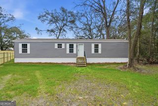 94 Thrasher Lane E, Jesup, GA 31545