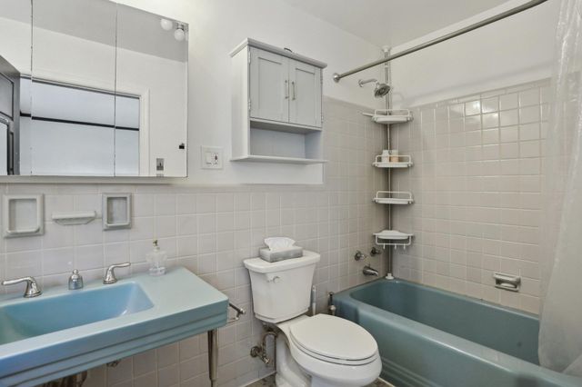 199-18 Epsom Course, Holliswood, NY 11423