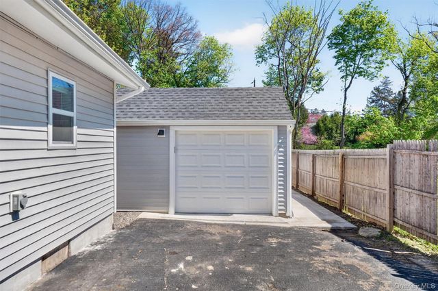 28 Eastern Parkway, Poughkeepsie, NY 12603