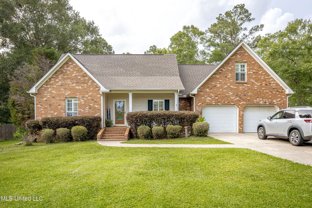 13109 Little Bluff Drive, Vancleave, MS 39565