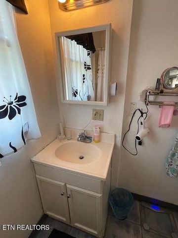 123 Marietta Circle, Oak Ridge, TN 37830