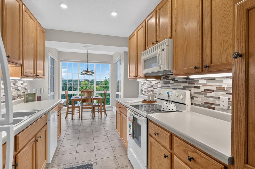 100 Clydesdale Trail 205, Medina, MN 55340 — photo 4