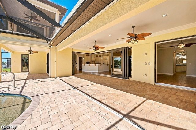 5055 Sorrento CT, Cape Coral, FL 33904